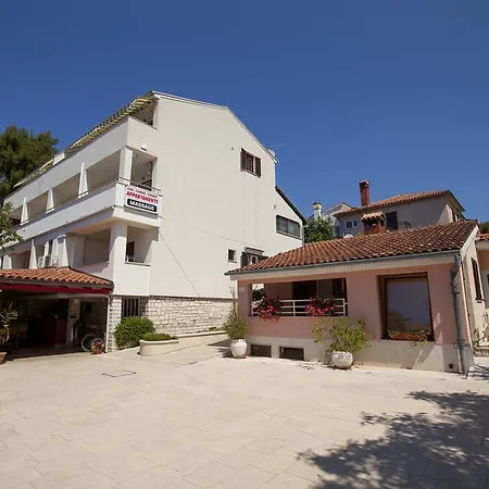 Ban Apartman Rovinj