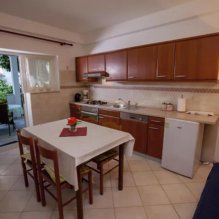 Ban Apartment *
