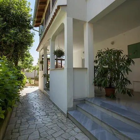 Ban Apartment